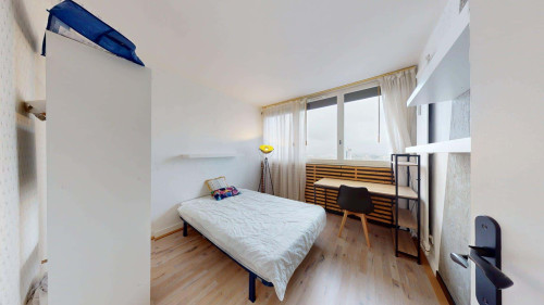 Room in Rue Larevellière, Angers for 112 m² with 4 bedrooms