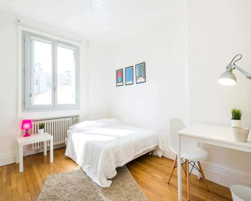 Chambre dans le Rue Quivogne