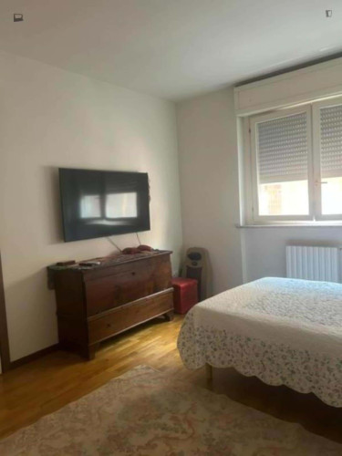 Room in Via Morandi, Novara for 160 m² with 4 bedrooms