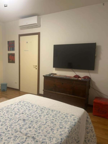 Room in Via Morandi, Novara for 160 m² with 4 bedrooms - Gallery - 5