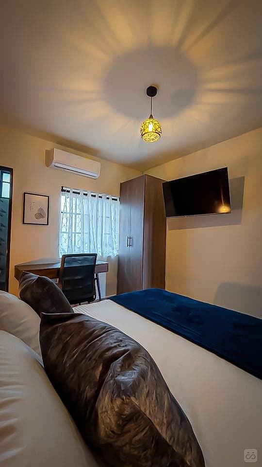 Full-Bed Double W/ Private Bath - 5