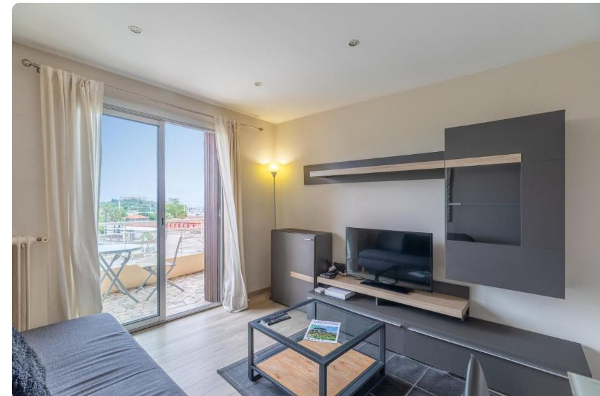 Comfortable Apartment Very Well Located - 3