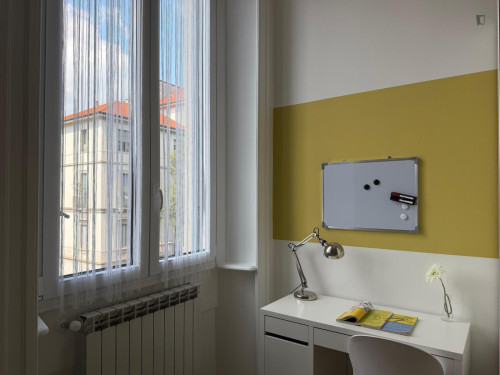 Bed in a shared twin bedroom, in the City Life neighbourhood