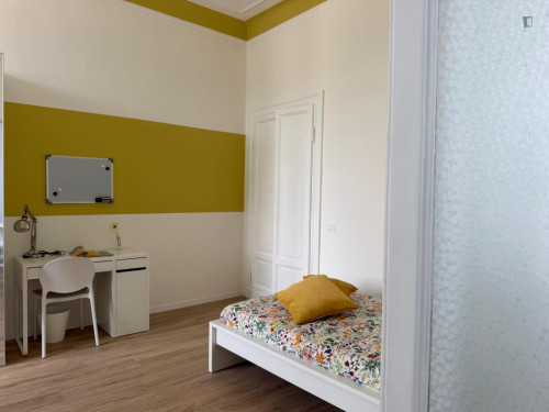Bed in a shared twin bedroom, in the City Life neighbourhood