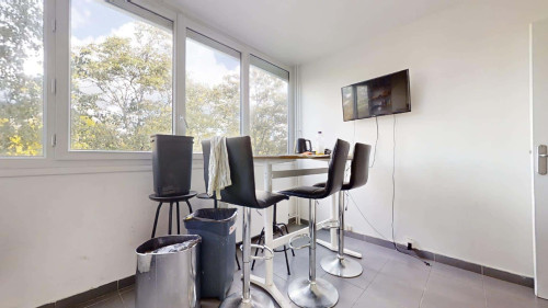 Room in Les Châteaux Saint-Sylvère, Cergy for 103 m² with 5 bedrooms - Gallery - 7