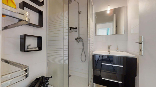 Room in Les Châteaux Saint-Sylvère, Cergy for 103 m² with 5 bedrooms - Gallery - 14
