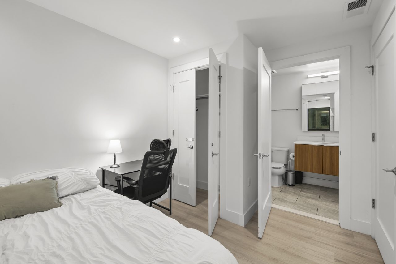 #1918: Dupont Circle - Full Bedroom C - 3