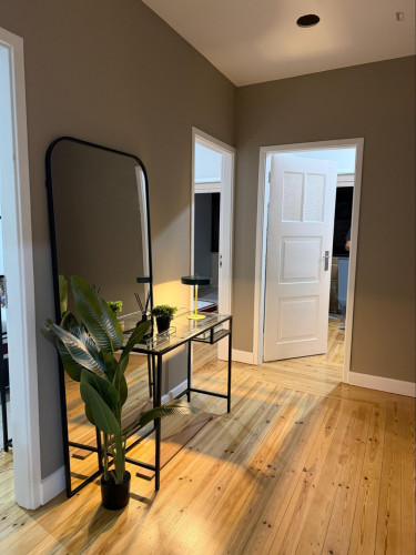 Good bedroom ideally suited to students - Gallery - 2