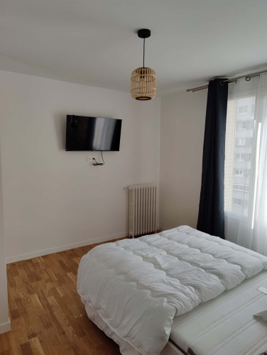 Room in Rue du 10 Juillet 1940, Vitry-sur-Seine for 66 m² with 4 bedrooms