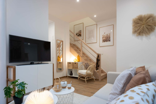 Room in Rue du Commandant Fuzier, Lyon for 125 m² with 6 bedrooms