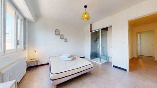 Room in Rue du Chablais, Annemasse for 87 m² with 4 bedrooms