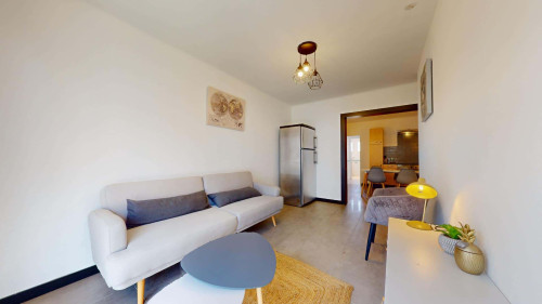 Room in Rue du Chablais, Annemasse for 87 m² with 4 bedrooms - Gallery - 4