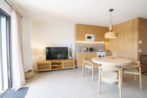 Apartment in Rua da Bela Vista, Carvoeira for 93 m² with 1 bedroom