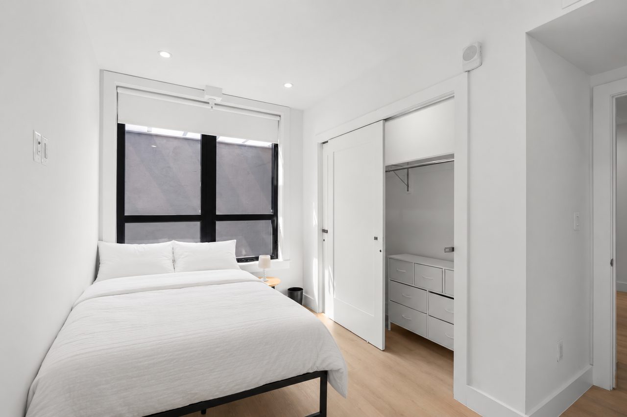 #1915: Dupont Circle - Full Bedroom A - 8