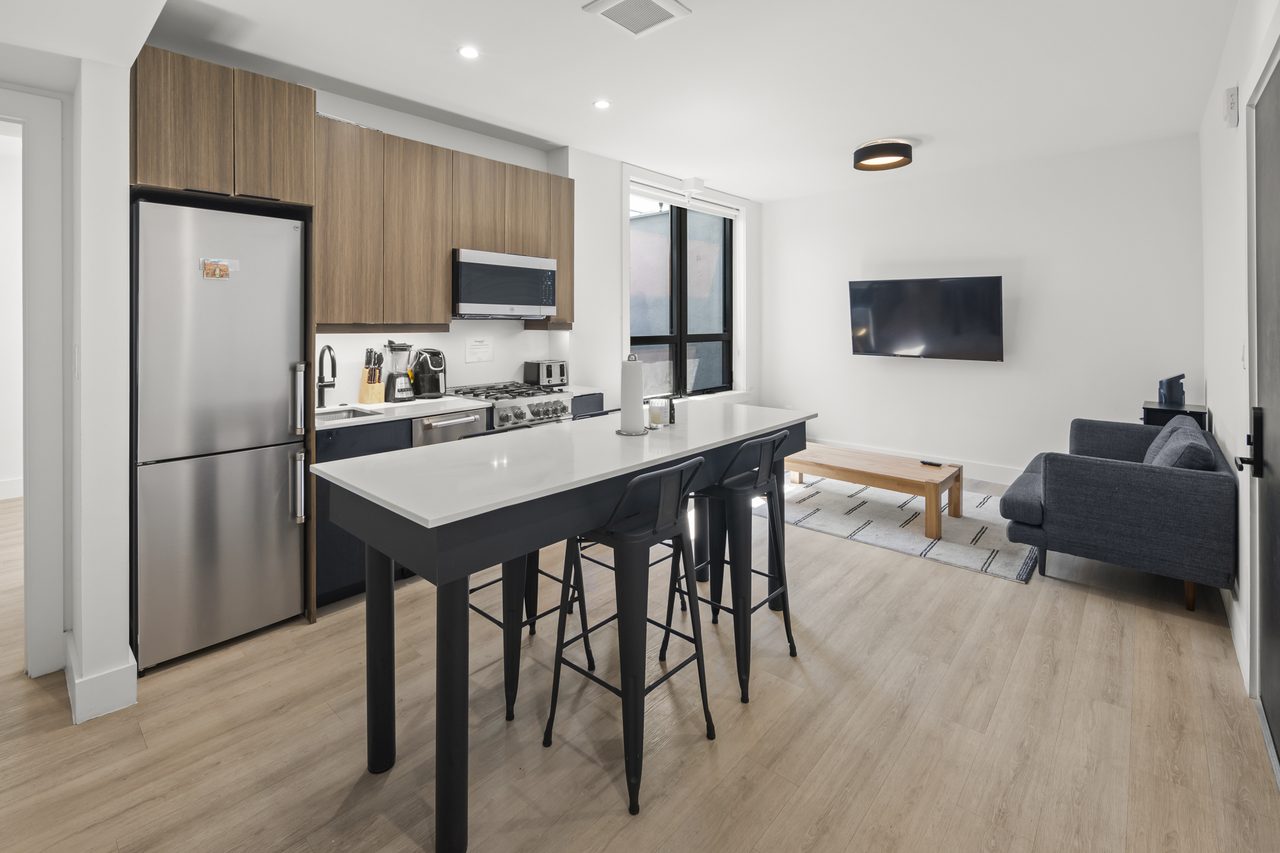 #1915: Dupont Circle - Full Bedroom B - 4