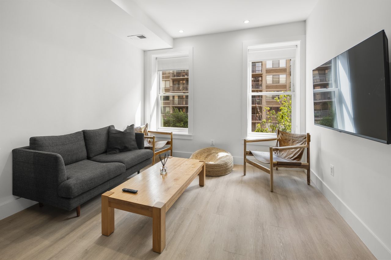 #1917: Dupont Circle - Full Bedroom A - 2