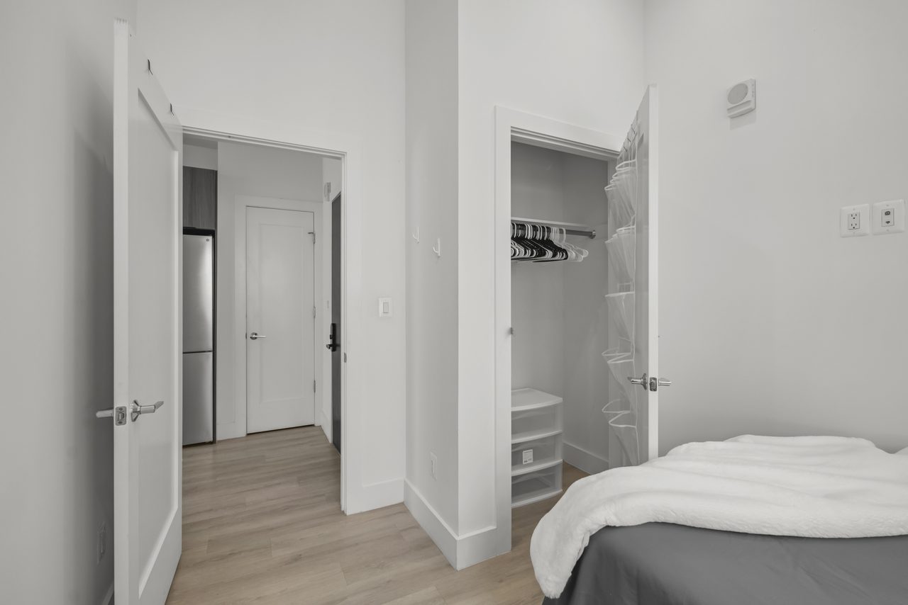 #1916: Dupont Circle - Full Bedroom A - 2