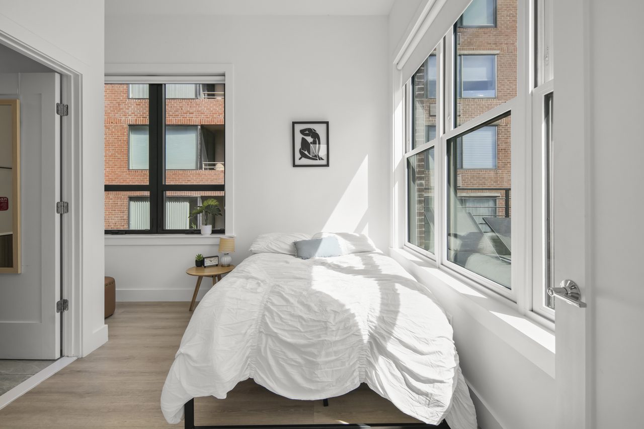 #1916: Dupont Circle - Full Bedroom C - 3