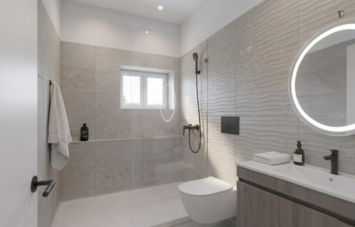 Prime Double Bedroom close to University of Évora - Gallery - 5