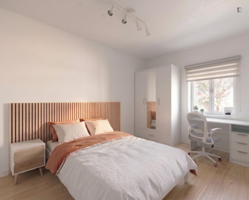 Prime Double Bedroom close to University of Évora