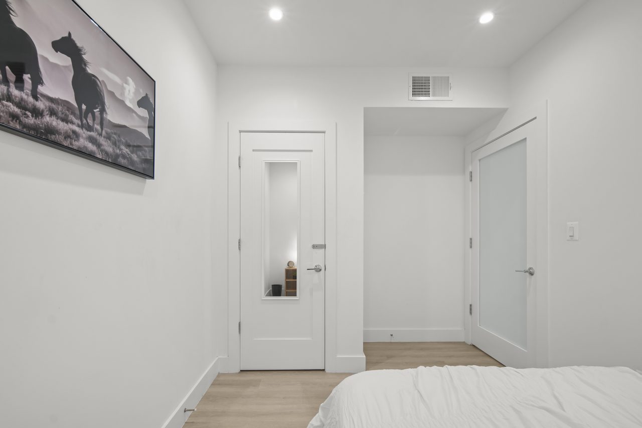 #1914: Dupont Circle - Full Bedroom B - 1
