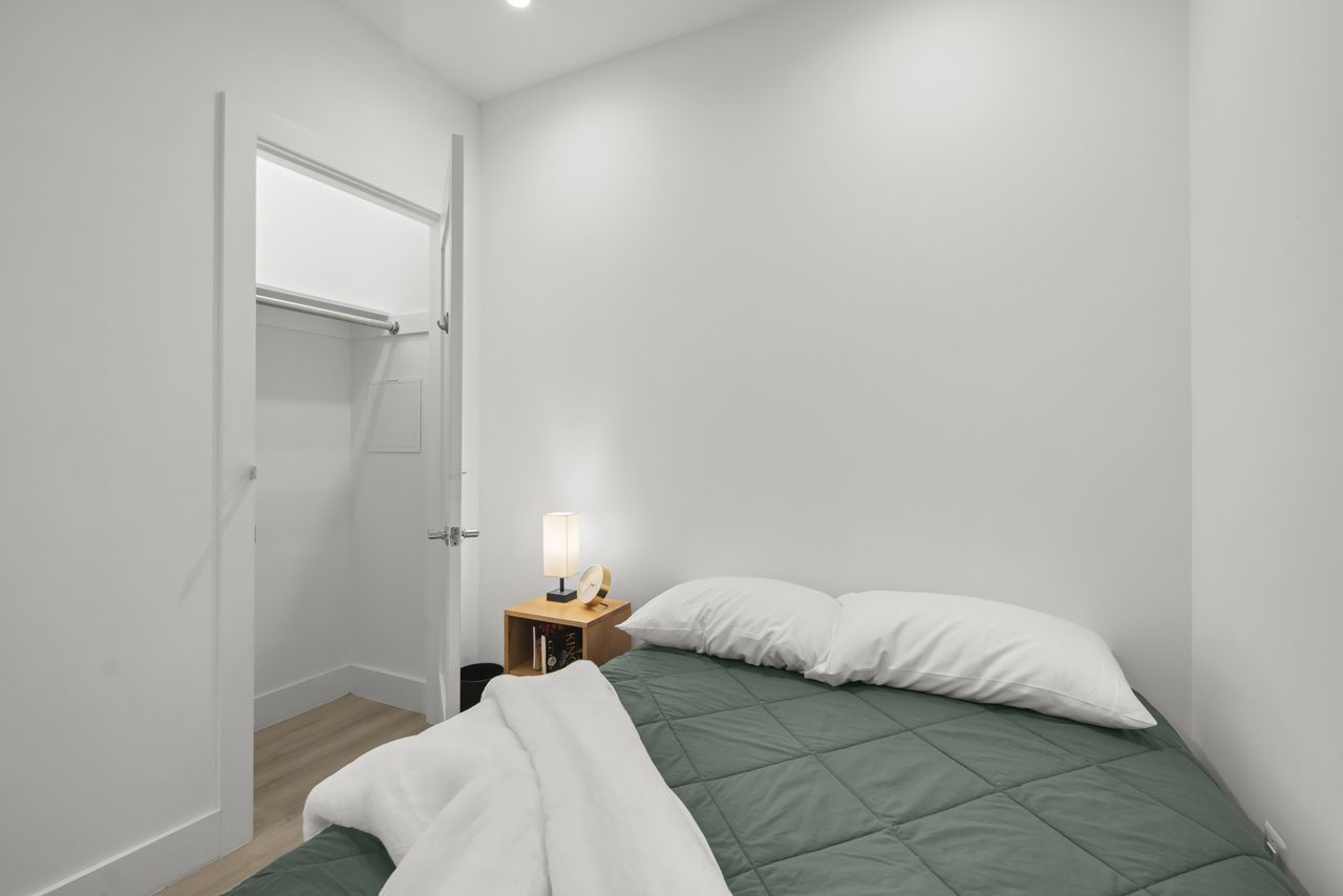 #1914: Dupont Circle - Full Bedroom A - 2