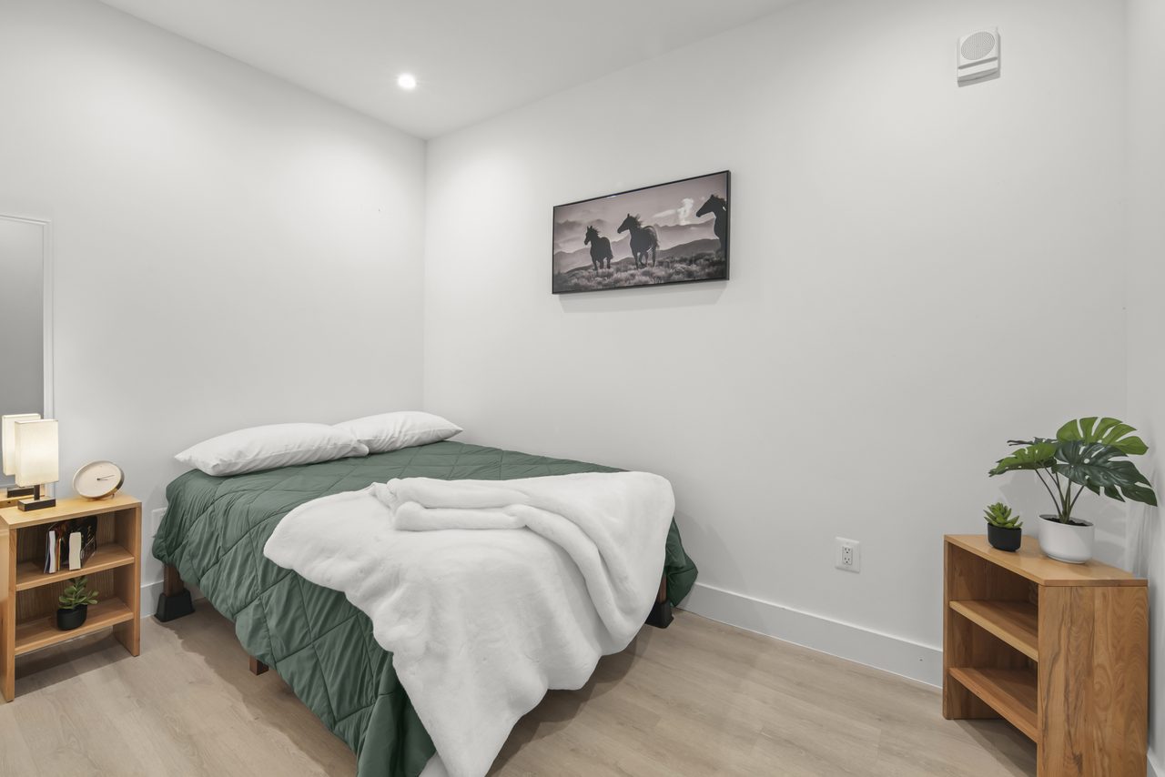 #1914: Dupont Circle - Full Bedroom C - 1