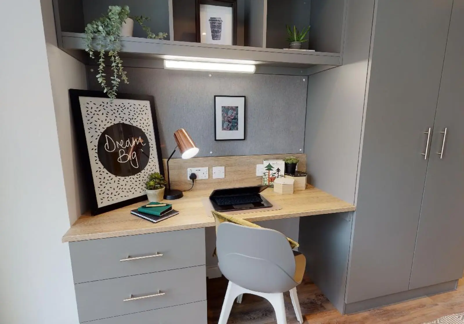  Bronze En-Suite Plus-2627  -  Altus House  - Gallery -  1