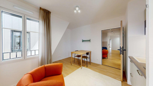 Lovely double ensuite bedroom in Vanves