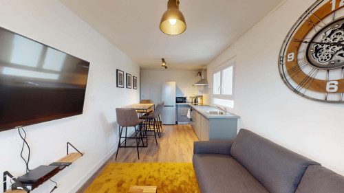 Room in Rue du Sentier, Annemasse for 86 m² with 5 bedrooms - Gallery - 14
