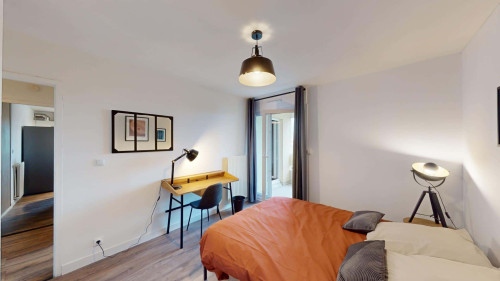 Room in Rue du Sentier, Annemasse for 86 m² with 5 bedrooms
