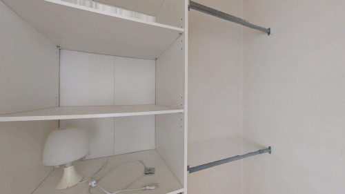 Room in Rue Louis Mirault, Tours for 89 m² with 4 bedrooms