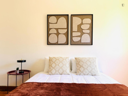 Dreamy Double Bedroom close to Faculty of Medicine