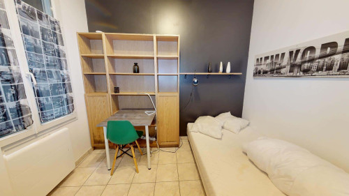 Room in Rue Casimir Delavigne, Le Havre for 66 m² with 4 bedrooms - Gallery - 2