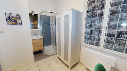 Room in Rue Casimir Delavigne, Le Havre for 66 m² with 4 bedrooms