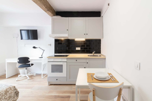 Habitación 2 - 01. Pintor Stolz 34 P9