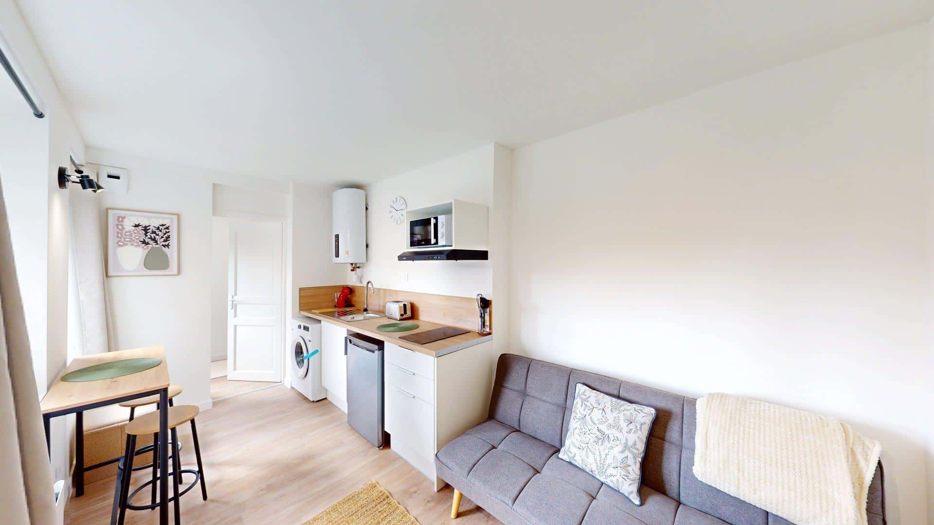 Apartment In Rue Du Grand Chemin, Roubaix For 14 M² - 1