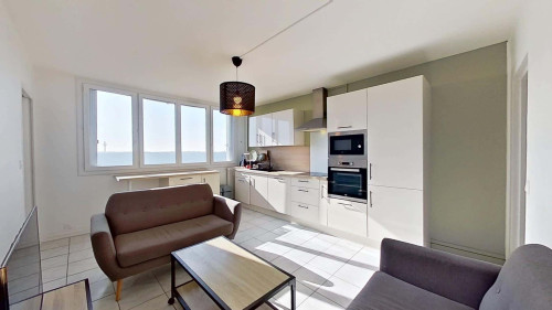 Room in Rue Hector Berlioz, Rouen for 80 m² with 4 bedrooms