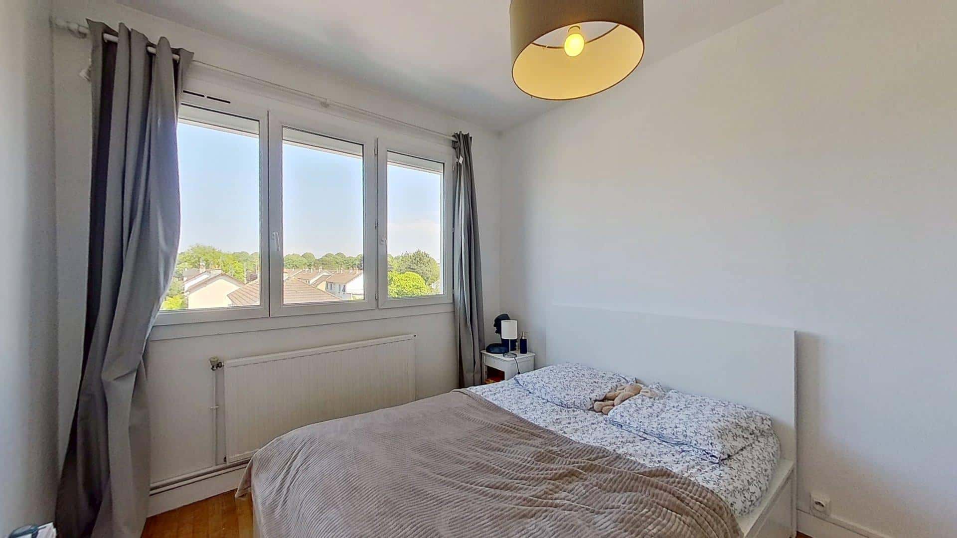Room In Rue D'Orléans, Caen For 87 M² With 4 Bedrooms - 1