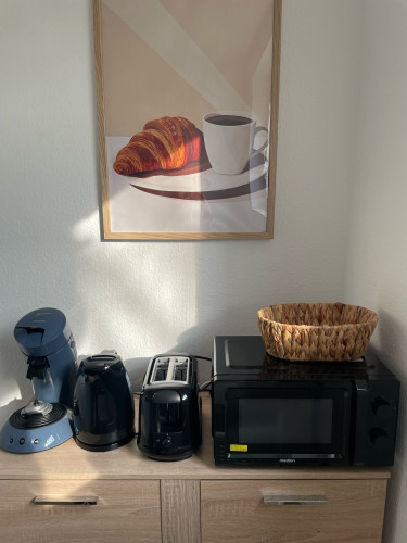 Beautiful Cozy 2-Room Apartment at Hürth Park Shopping Center - Gallery - 10