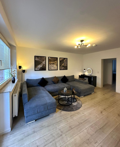 Beautiful Cozy 2-Room Apartment at Hürth Park Shopping Center