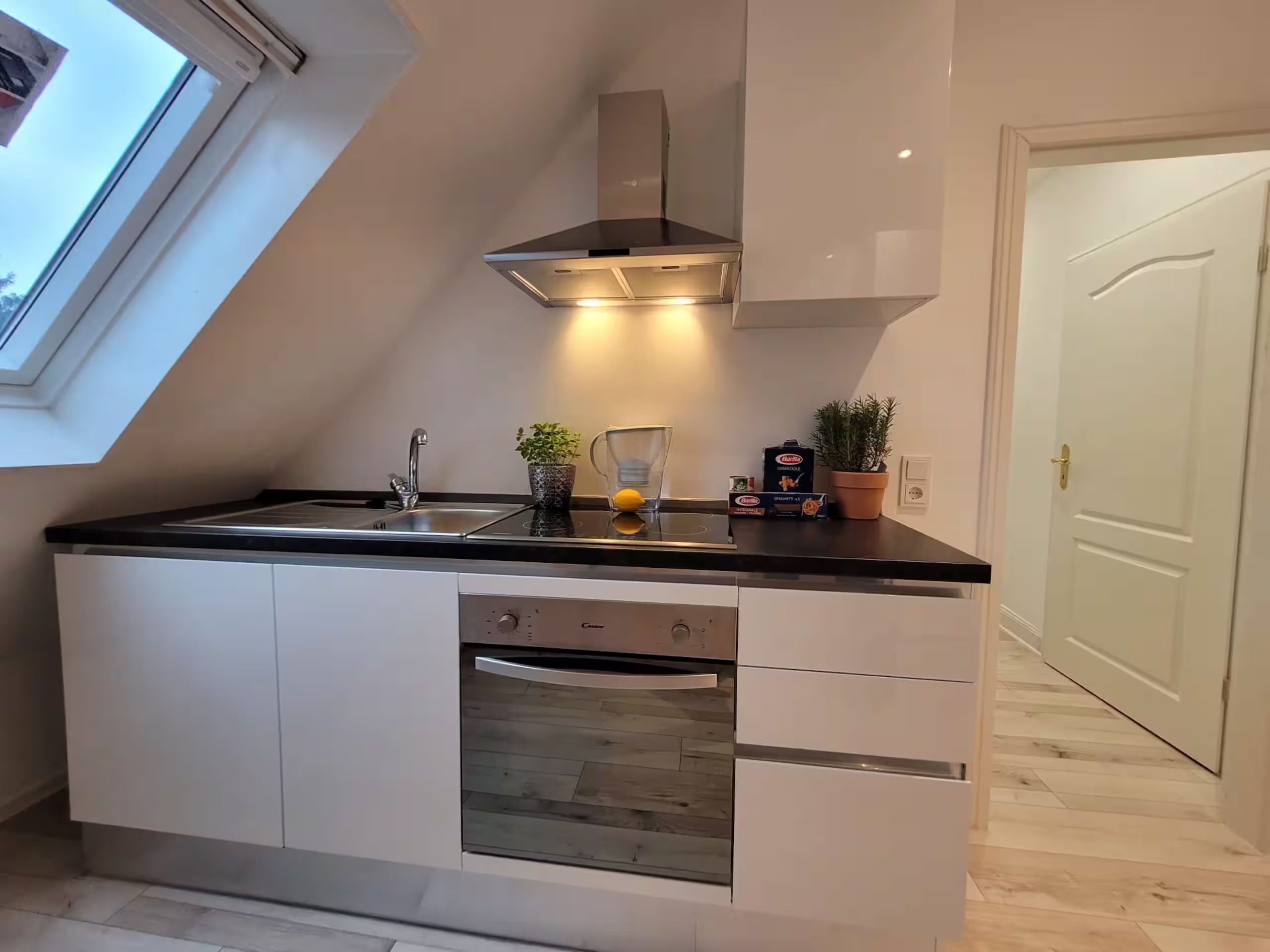 Modern Business Apartment In Hilden | Furnished | Air Conditioning | 3–12 Months - 5
