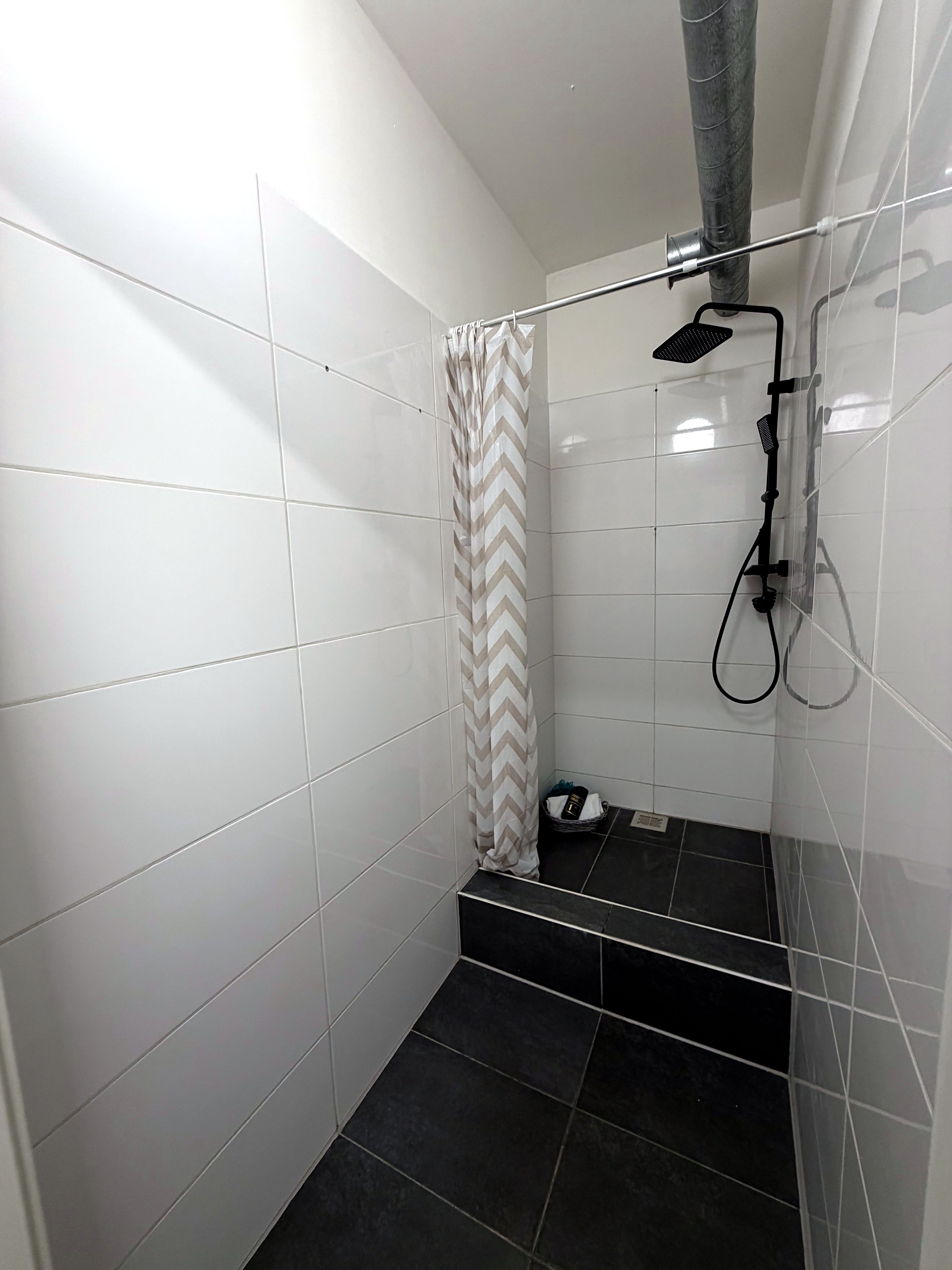 Furnished Twin Room With Private Bathroom In Ettlingen – Business & Long-Stay - 2