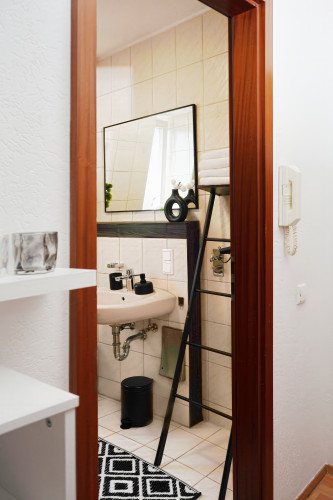 Stylish 2-room apartment with balcony & underground parking – central in Leonberg - Gallery - 6