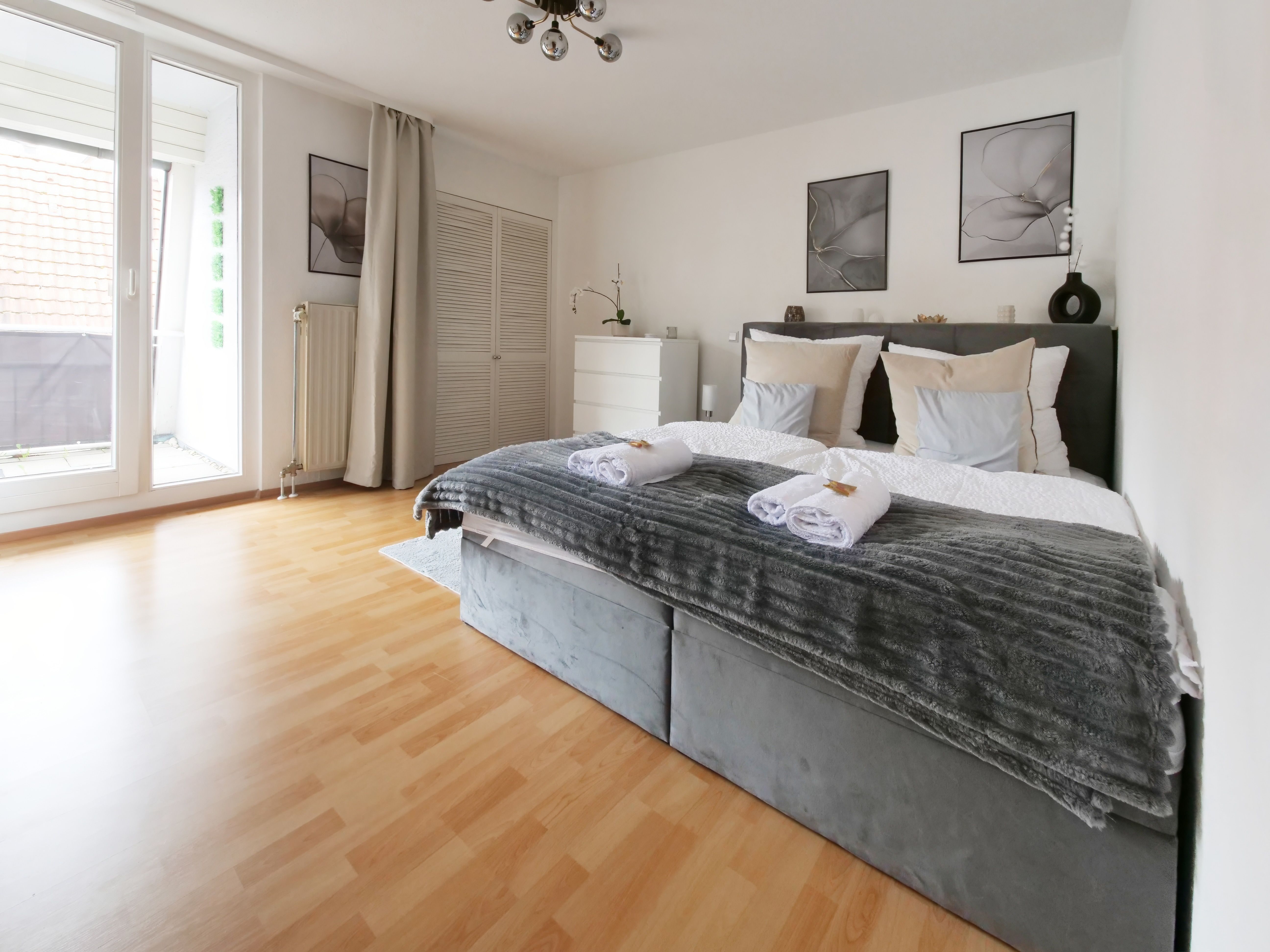 Stylish 2-Room Apartment With Balcony & Underground Parking – Central In Leonberg - 10