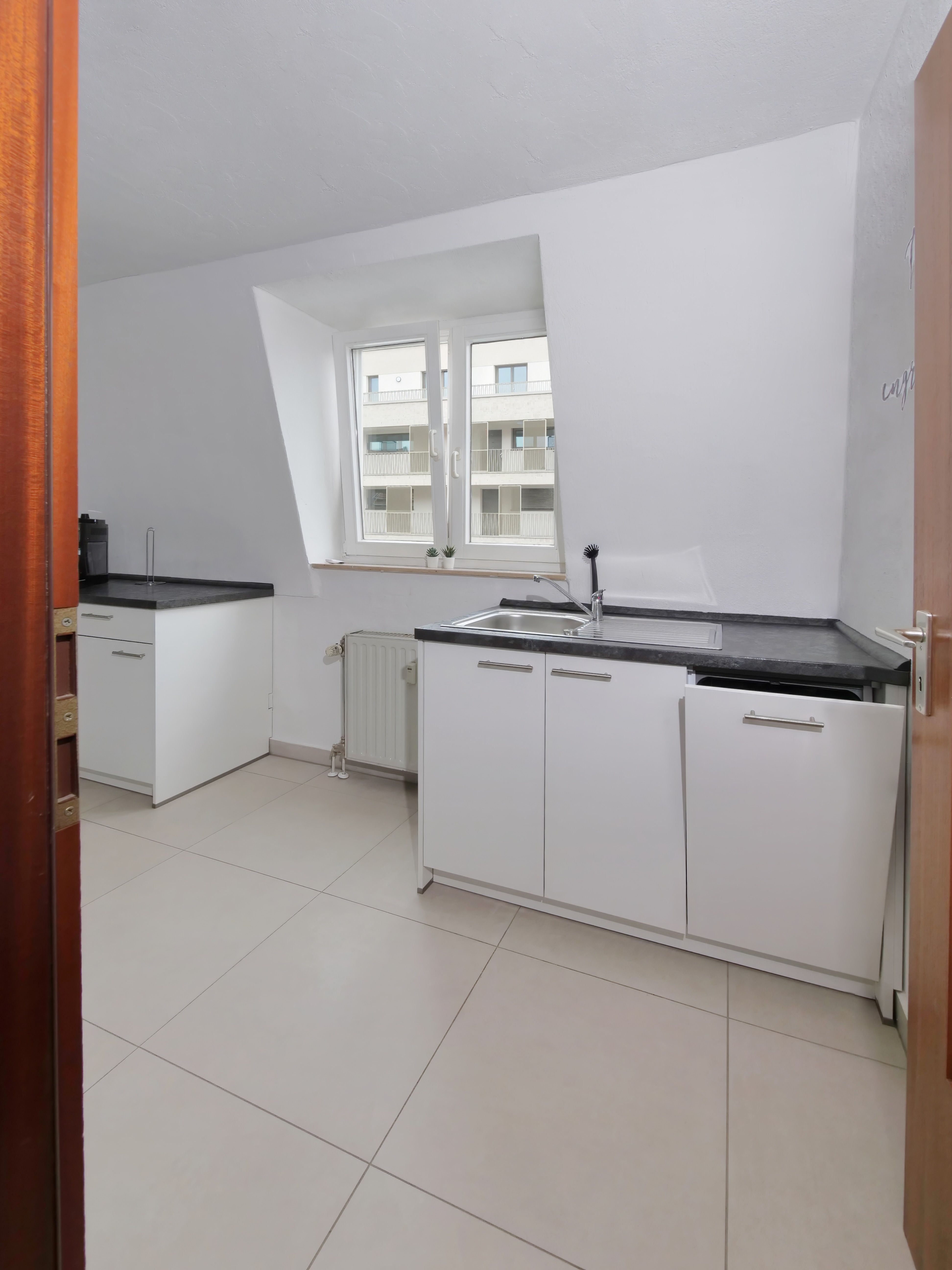 Stylish 2-Room Apartment With Balcony & Underground Parking – Central In Leonberg - 7