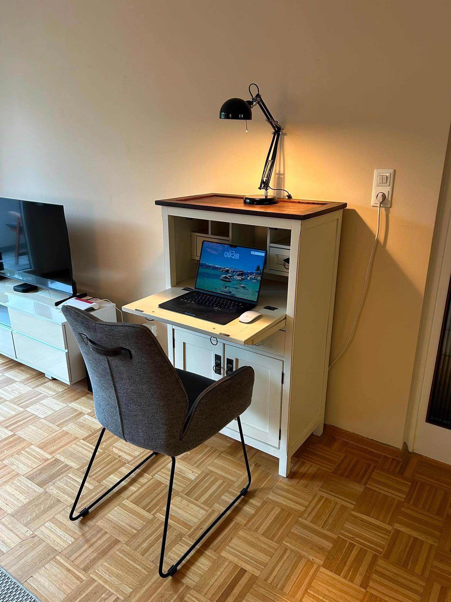 Stylish 1-Bedroom Apartment With Skyline View, Loggia & Underground Parking - 10