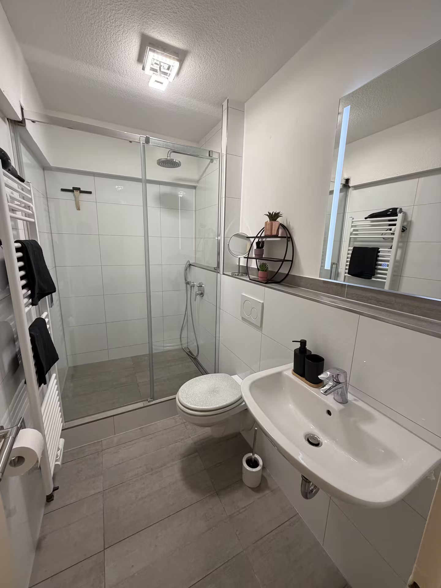 Chic Apartment In The Heart Of Mönchengladbach - 1