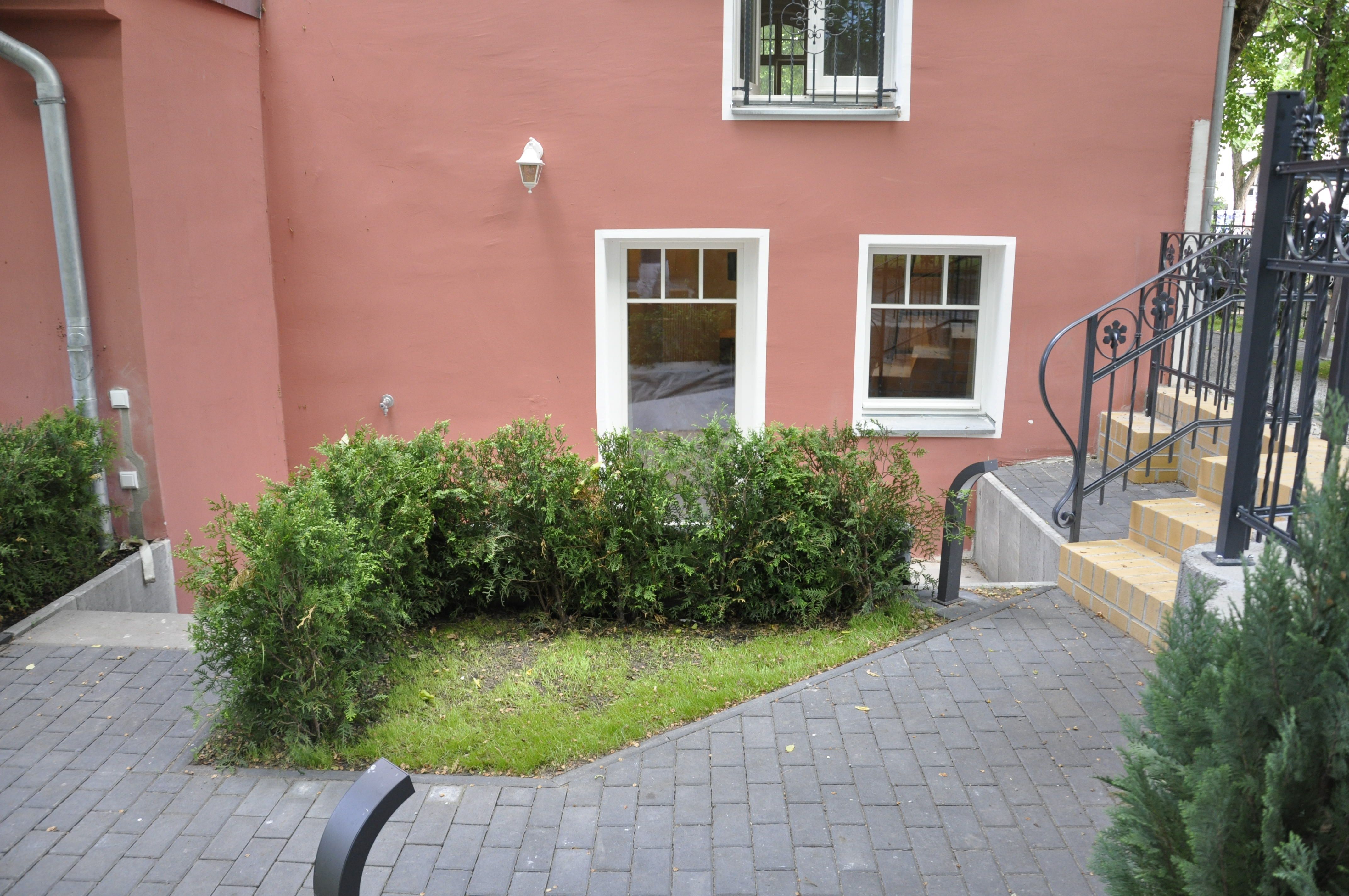 Stylishly Furnished Apartment With Garden Near To The Havel - 2