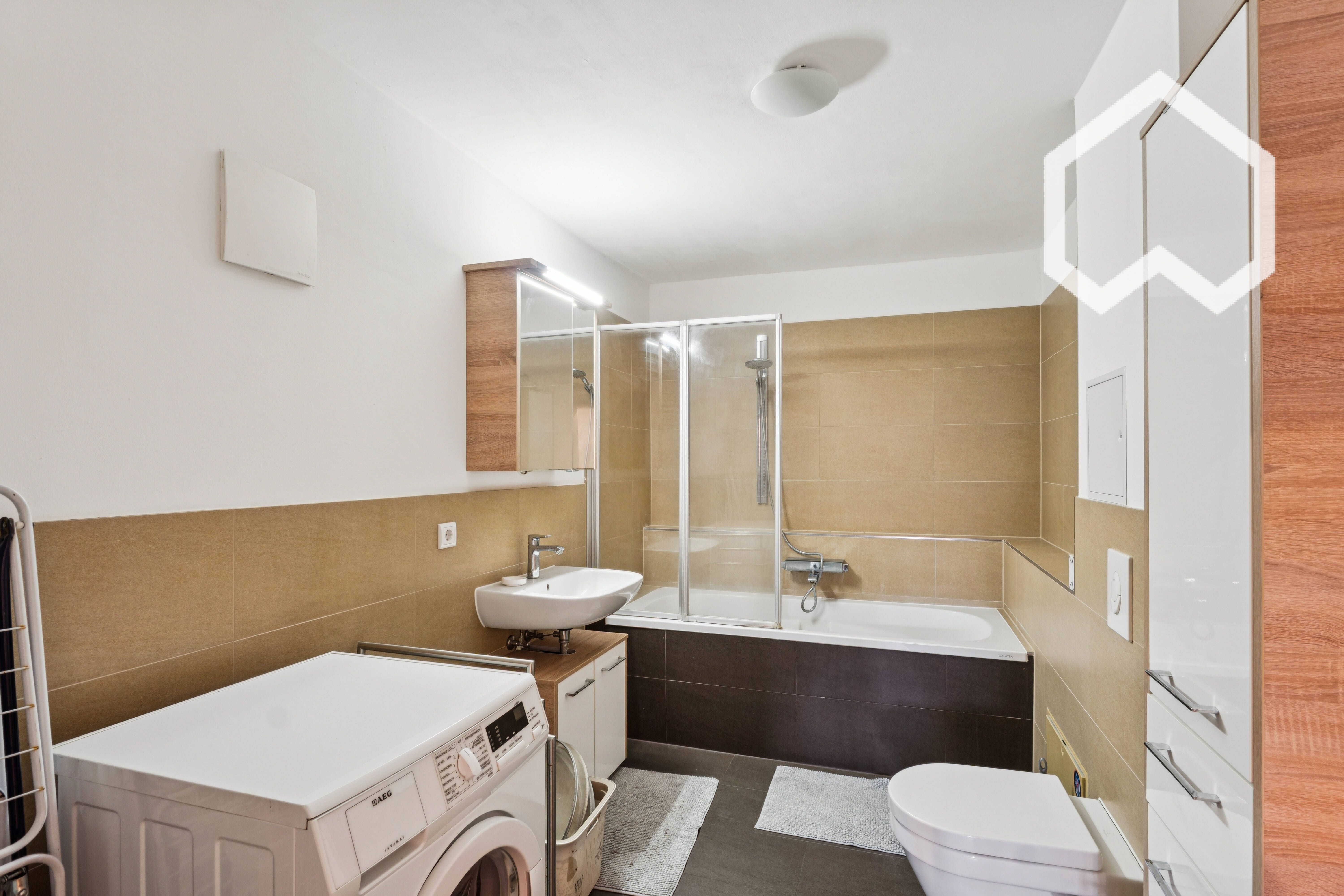 Stylishly Furnished Apartment With Garden Near To The Havel - 9